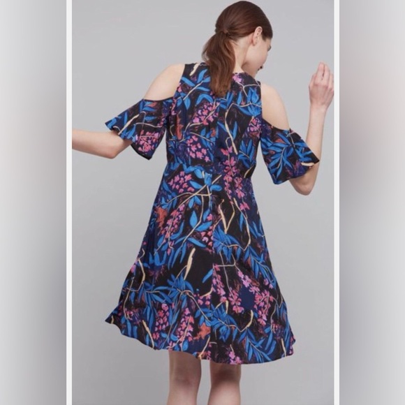 Maeve fun and flirty dress with open flutter sleeves size 4 - Picture 4 of 11